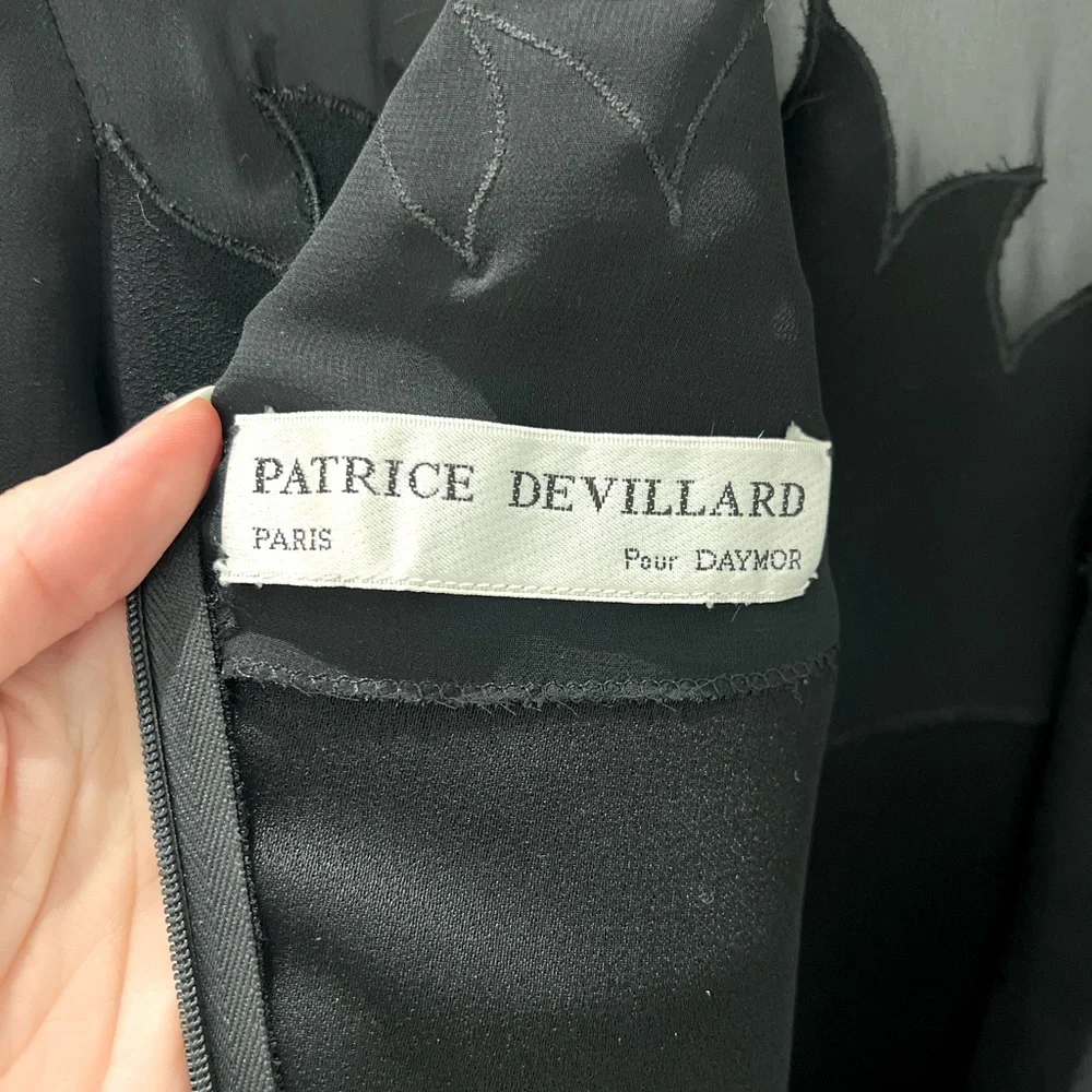 Vintage 80s Black Shift dress with long billowy sleeves and appliqués, small - Picture 6 of 8